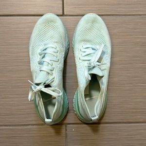 Tiffany Blue Nike Epic React Running shoes